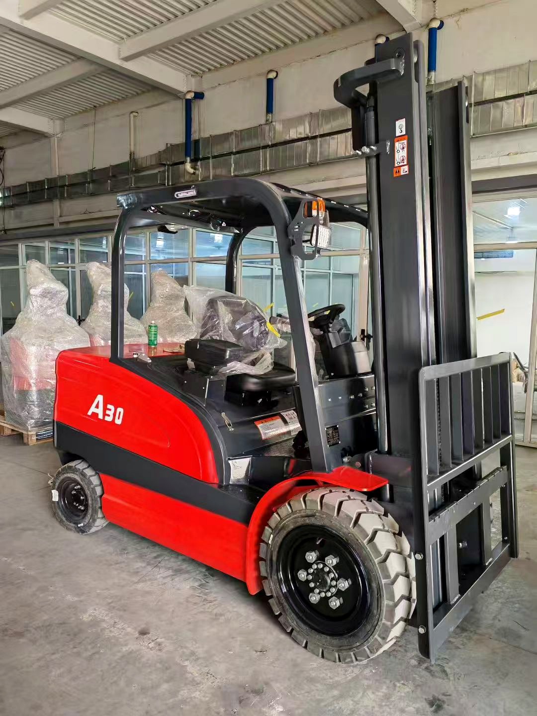 D30 integrated composite counterweight electric forklift
