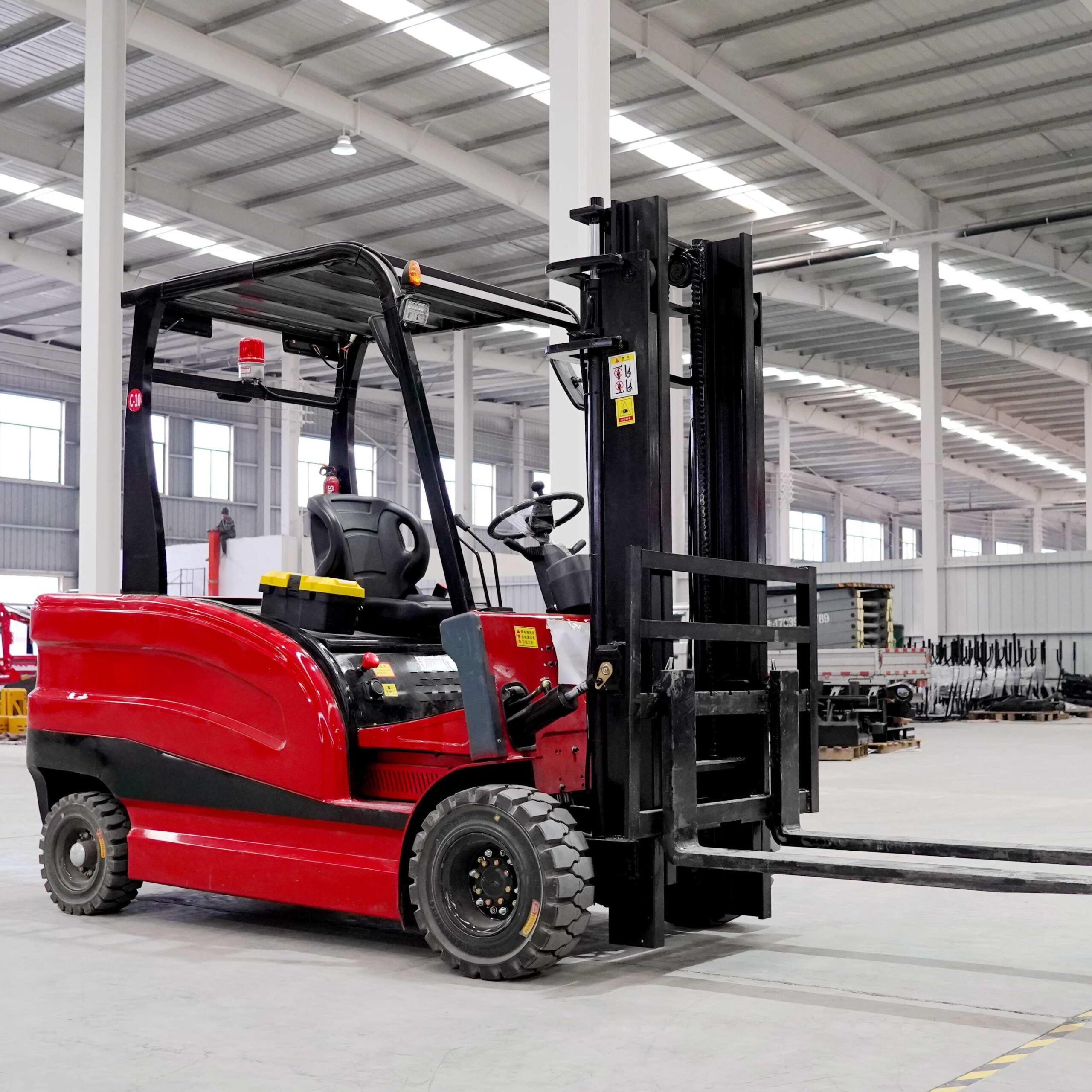 Electric counterbalance forklift