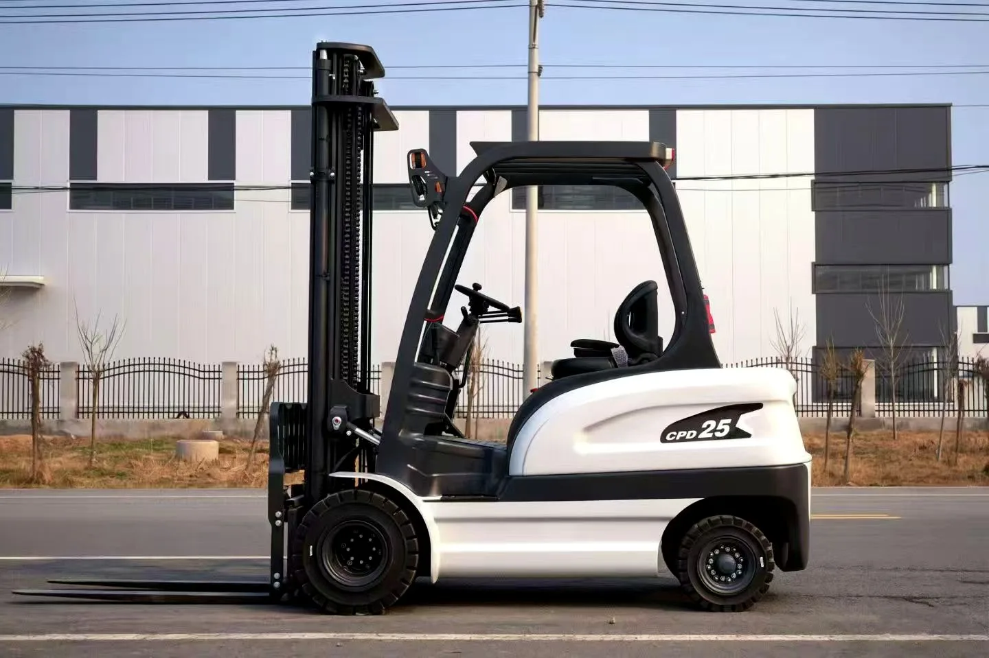 D25 Integrated composite counterweight electric forklift